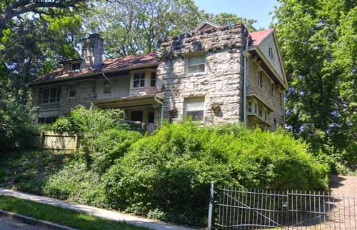 Benton home, in KC's Roanoke area