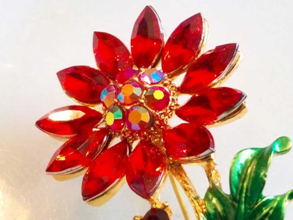 Poinsettia brooch found on Etsy