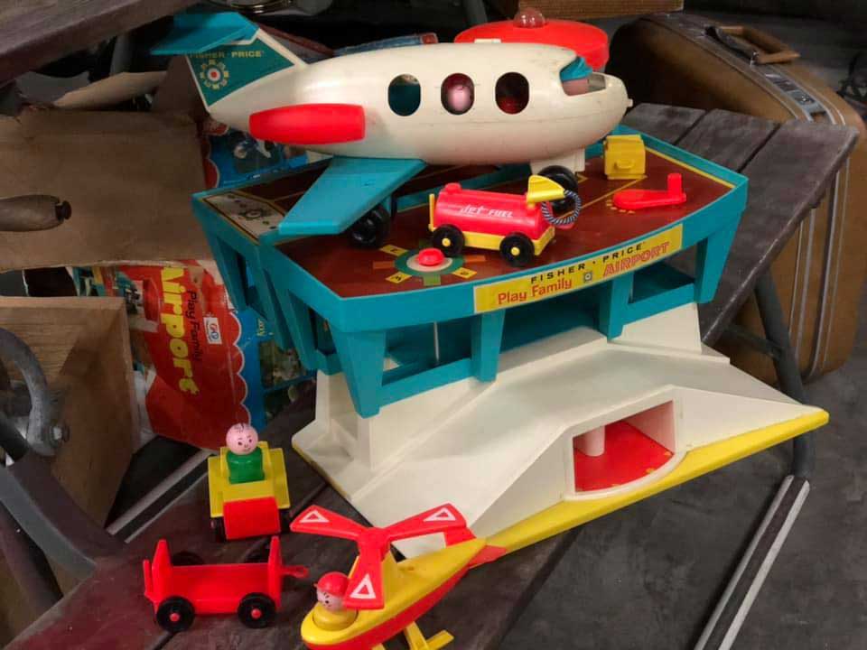 Antique toy alley Fisher Price Play Family airport 996