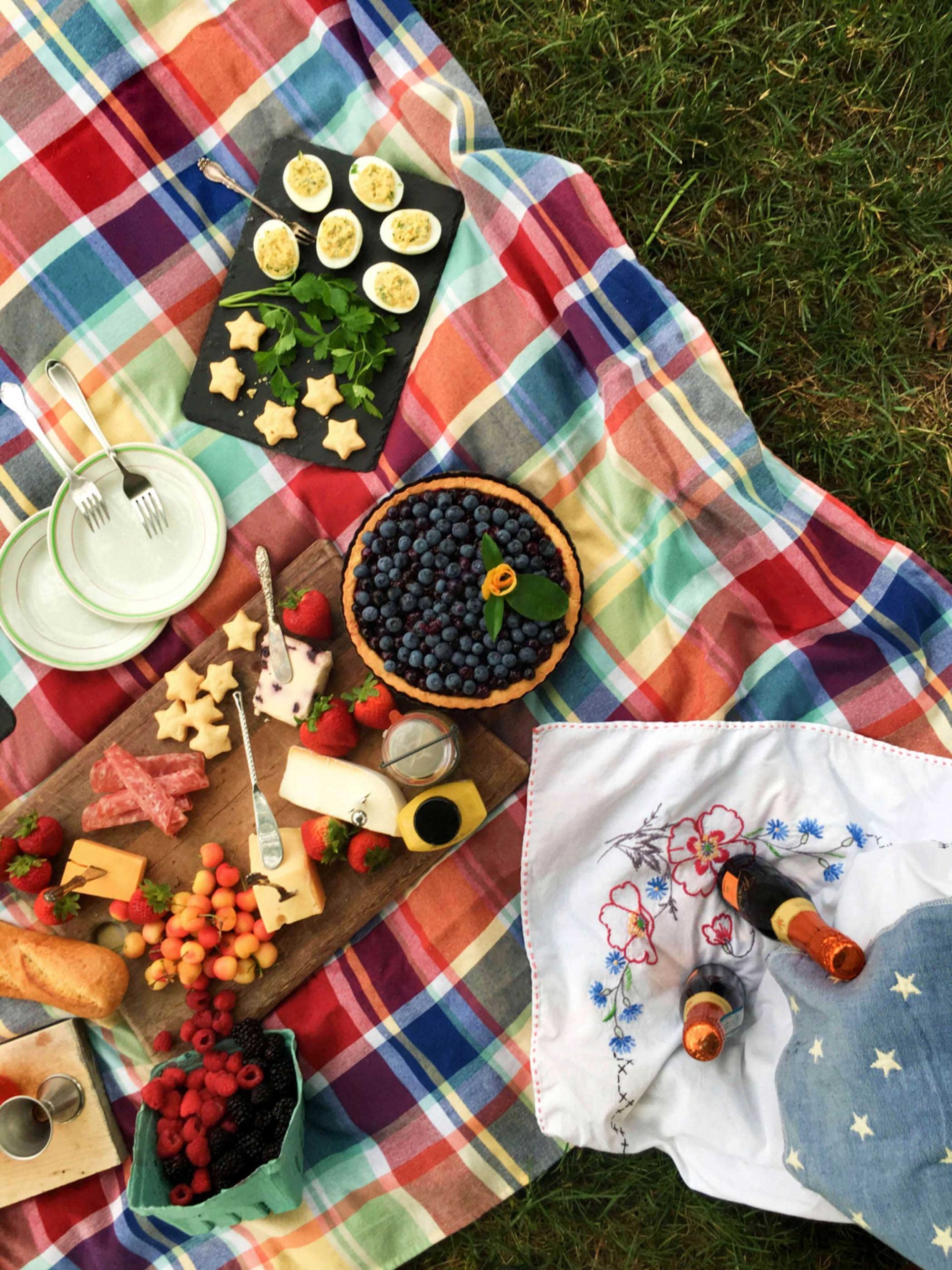 your summer picnic basket