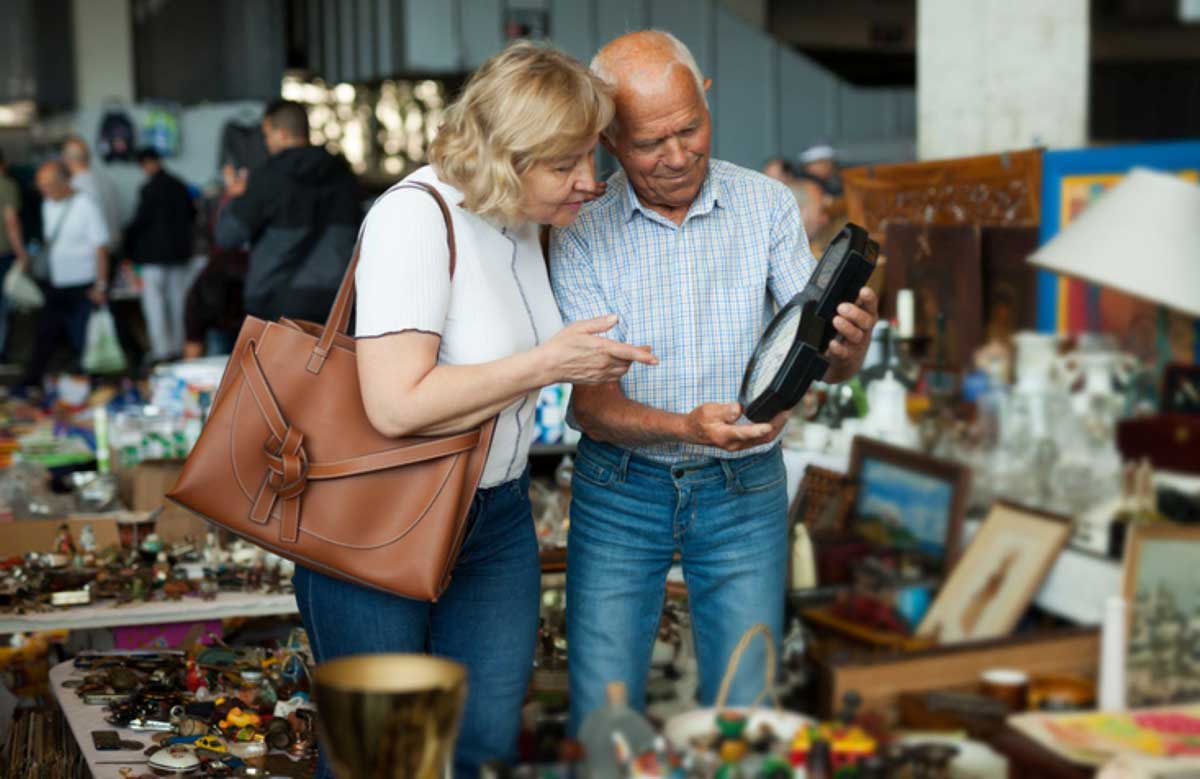 More than 70 booths at annual St. Louis Antique Festival