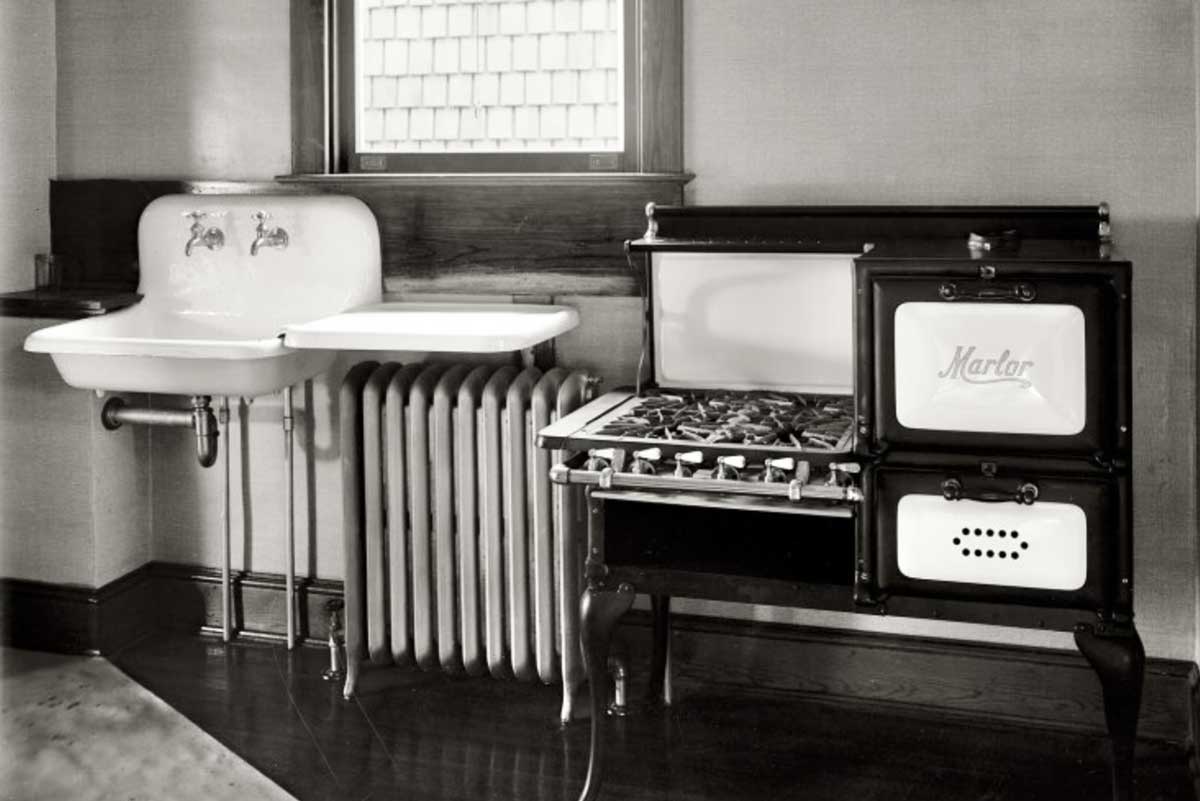 a “dream” kitchen looked like, circa 1920