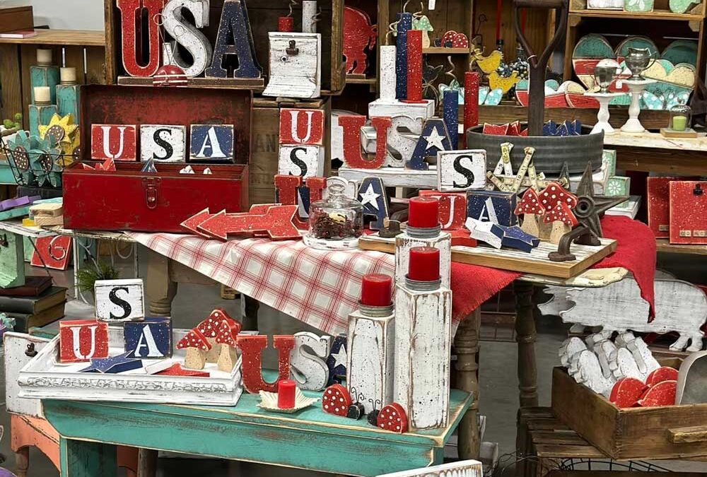 Browse more than 300 booths at Bella Rustina