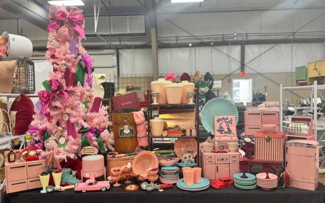 Bella Rustina back for holiday shopping x 2