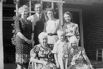 small_Ken_Hamilton,-Ill.,-1943 Vintage Posters