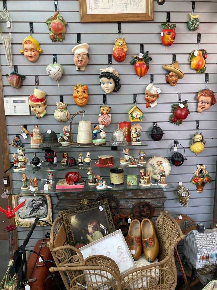 Elsie Bell’s welcoming warmer weather with parking lot sale