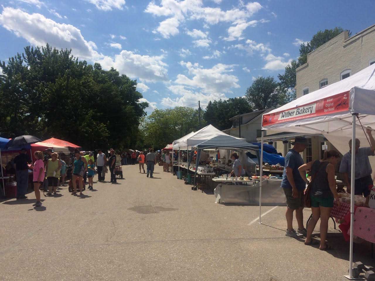 MAN_Brownville-Flea-Market