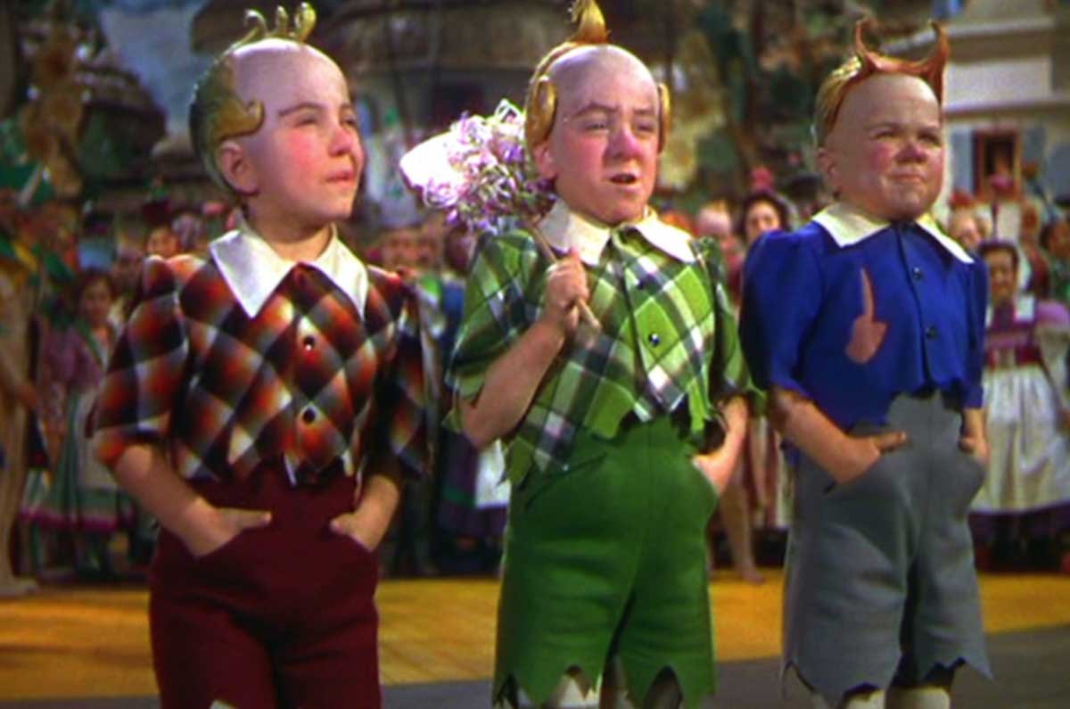 Oz1 100 actors were cast as Munchkins